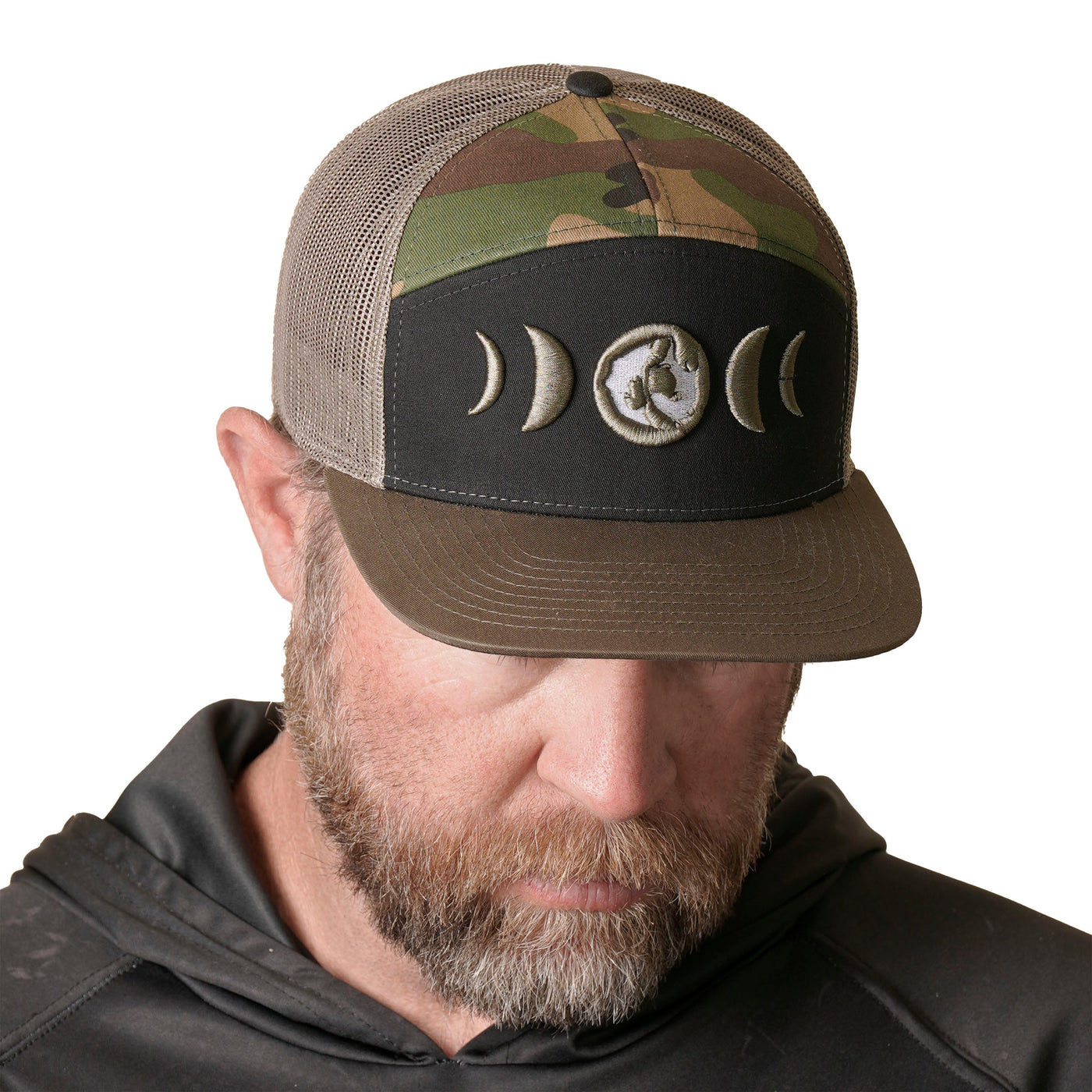 MOONS 7-panel trucker hat 24 -  Camo